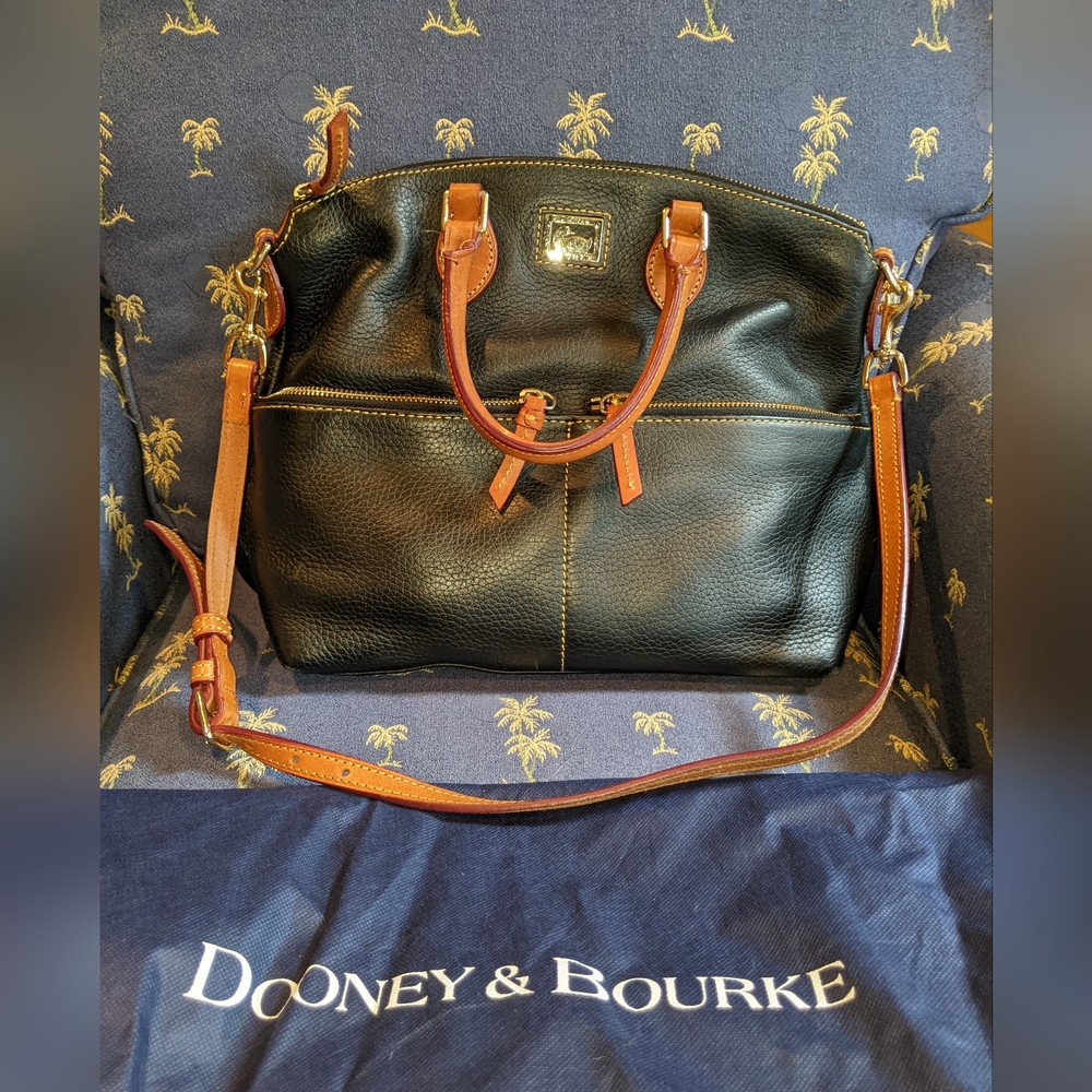 Dooney and Bourke purse